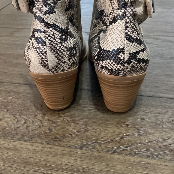 NEW Seven Dials Cream Pointed Toe Cut Out Shoe Bootie W/ Python Print | 10 - Picture 9 of 13
